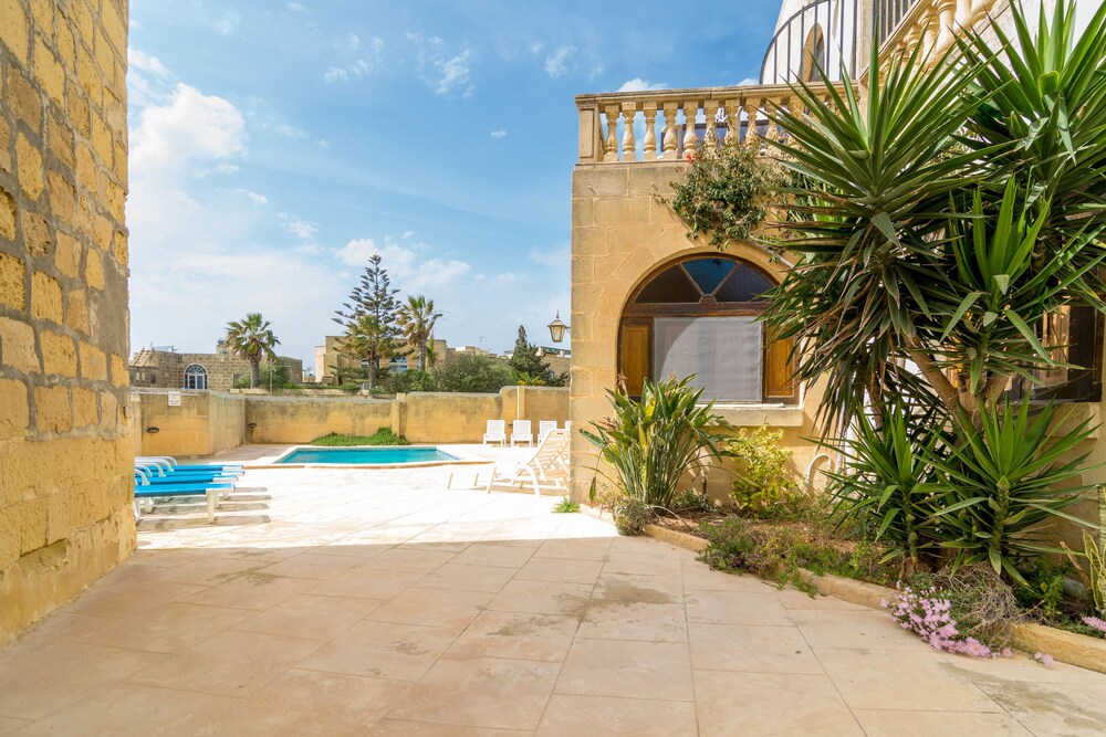 Standard Apartment, 1 Bedroom, Pool Access - Terrace/Patio