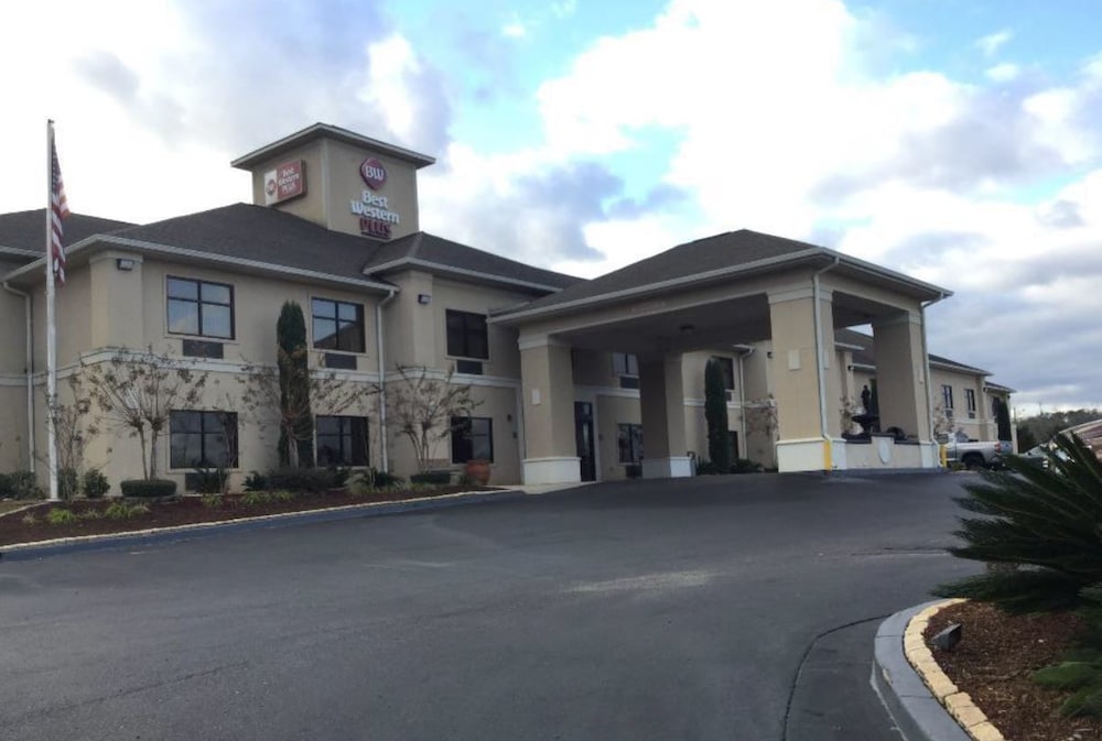 Hotel Entrance