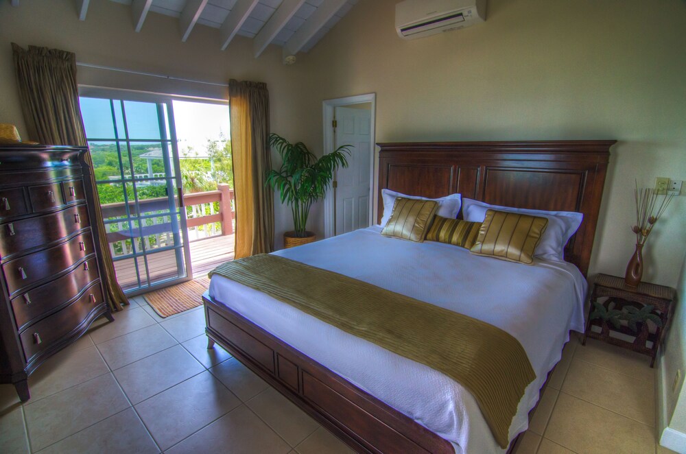 Panoramic Suite, 2 Bedrooms, Kitchen, Beachfront - Guestroom