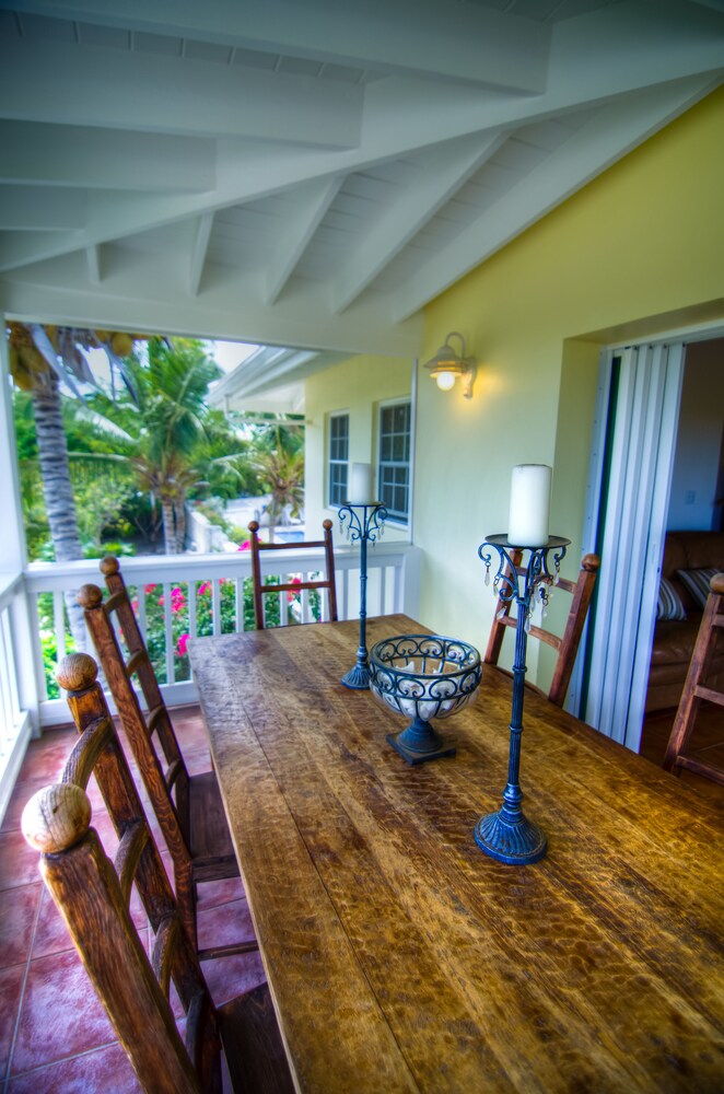 Deluxe Suite, 2 Bedrooms, Kitchen, Pool View - Terrace/Patio