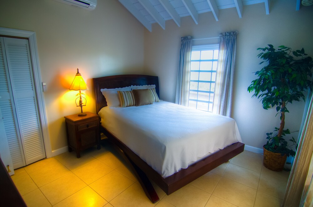 Panoramic Suite, 2 Bedrooms, Kitchen, Beachfront - Guestroom