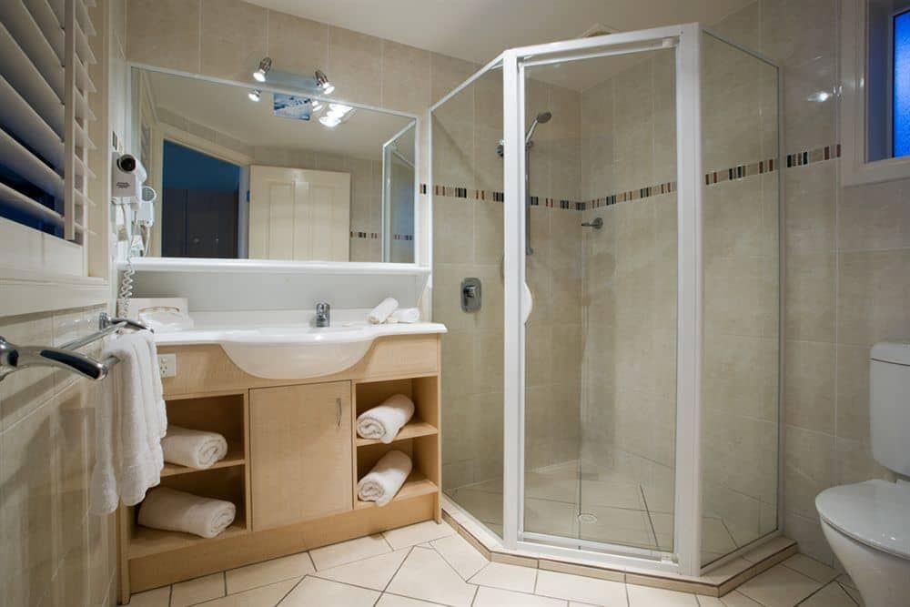 Studio Unit - Bathroom
