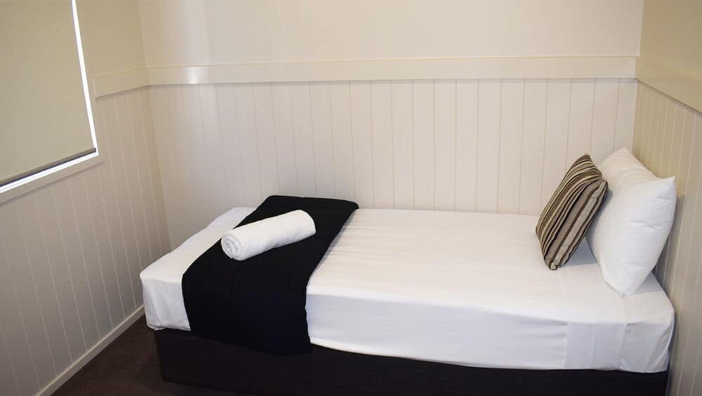 Family Cabin, 2 Bedrooms, Accessible - Guestroom