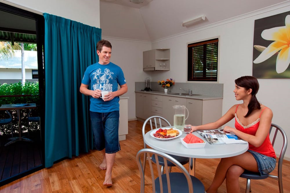 Cabin, 1 Queen Bed (Garden) - Guestroom