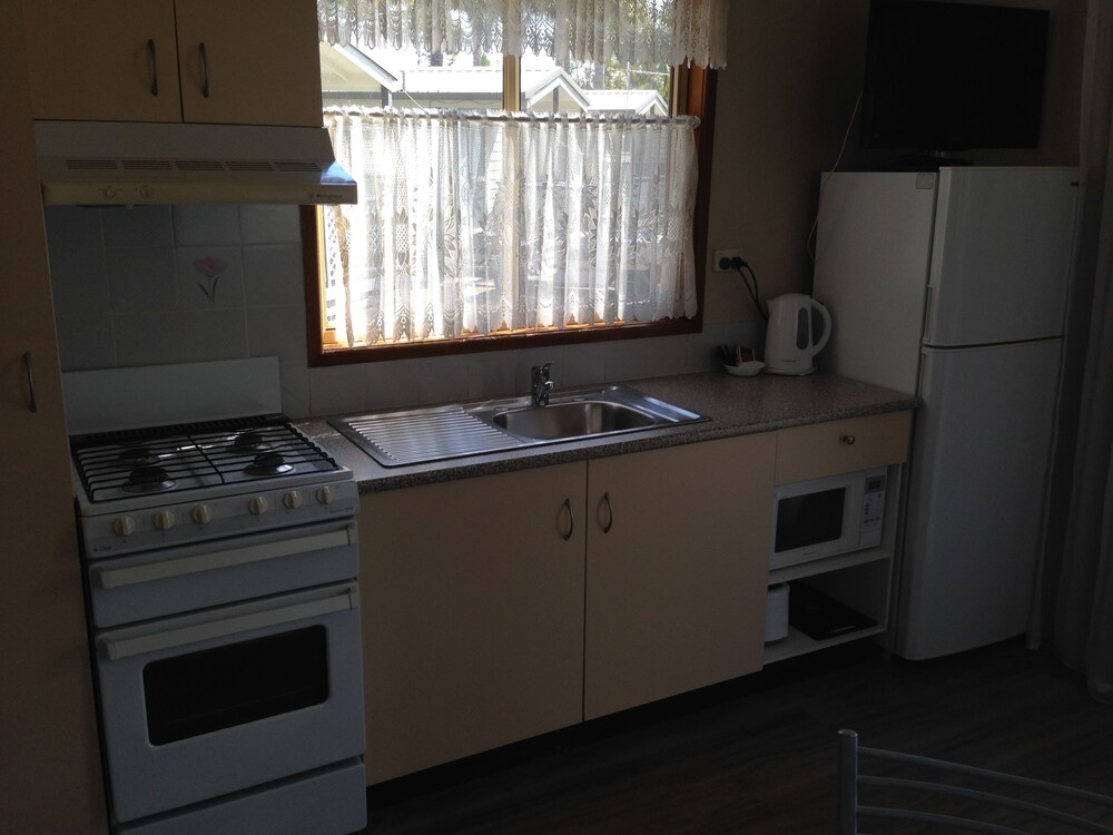 Holiday Cabin - In-Room Kitchen