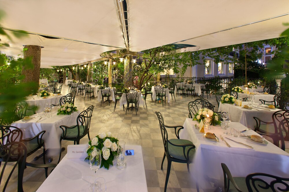 Outdoor Banquet Area