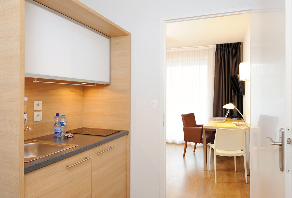 Double Bed Studio - In-Room Kitchenette