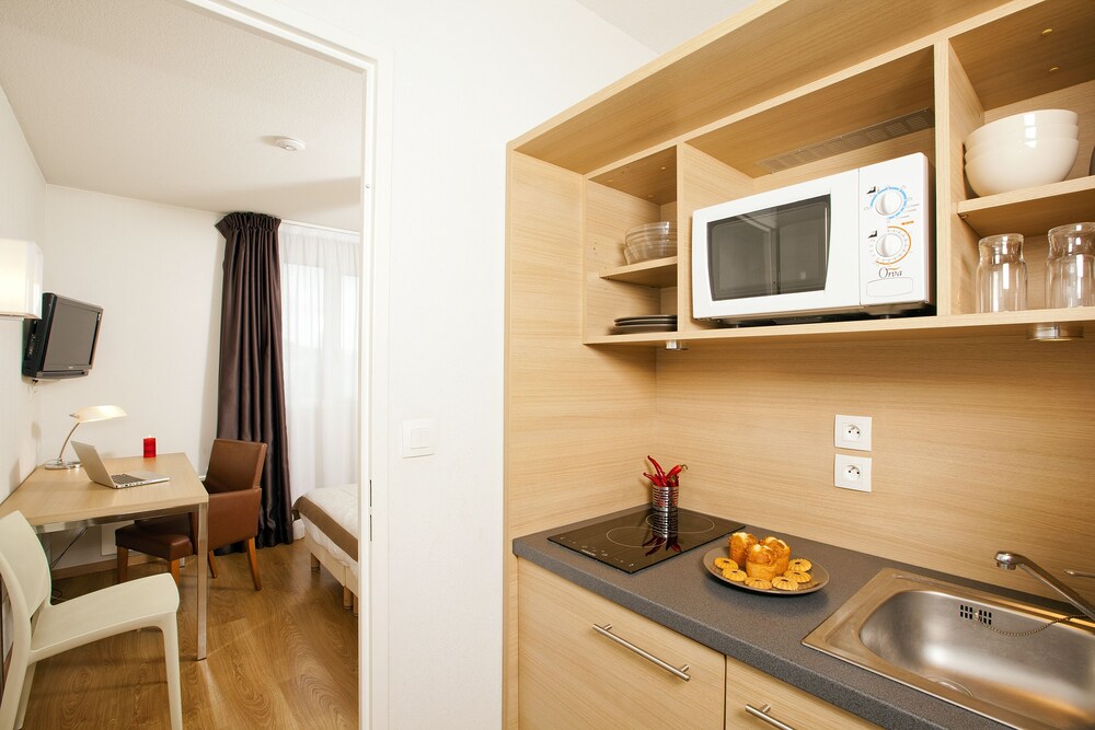 Double Bed Studio - In-Room Kitchenette