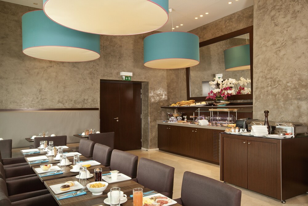 Salle de petit-déjeuner