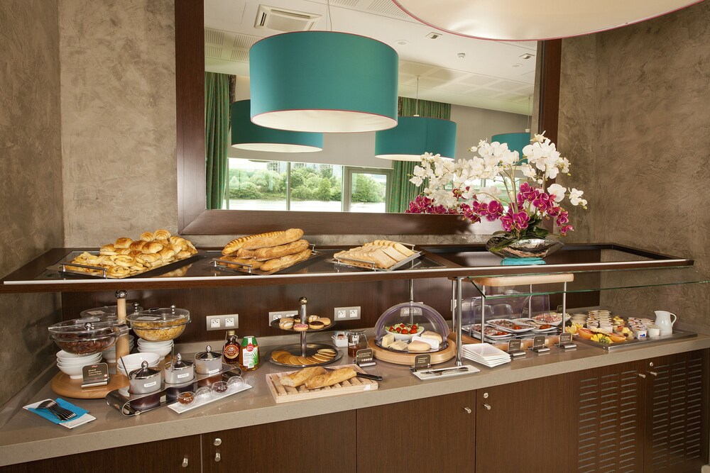 Salle de petit-déjeuner