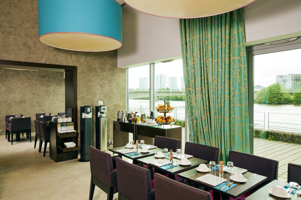 Salle de petit-déjeuner