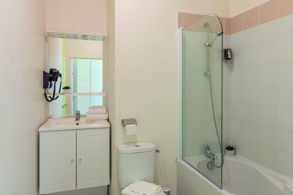 Apartment, 1 Bedroom - Bathroom
