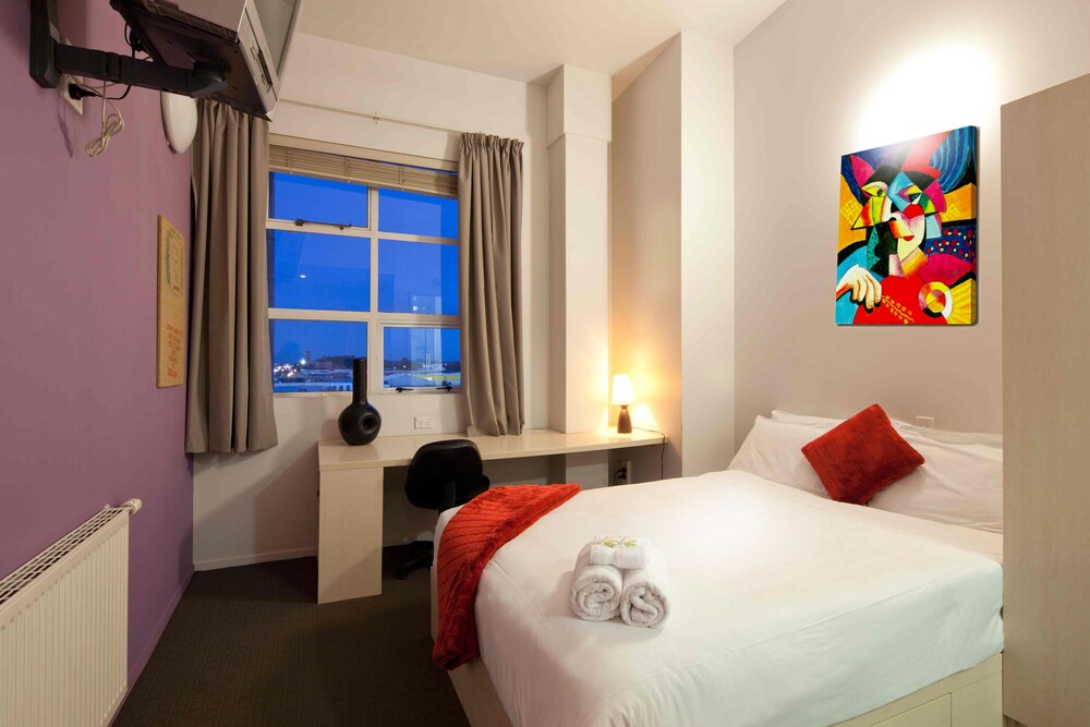 Studio, 1 Queen Bed, Kitchenette - Guestroom