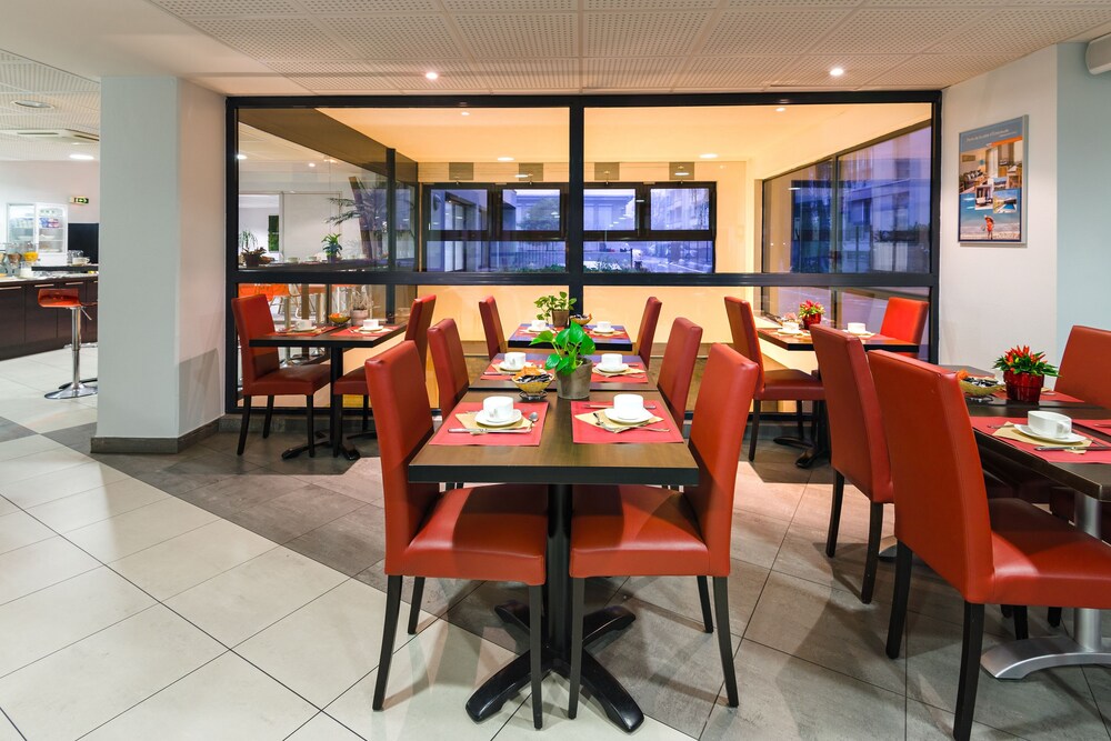 Salle de petit-déjeuner