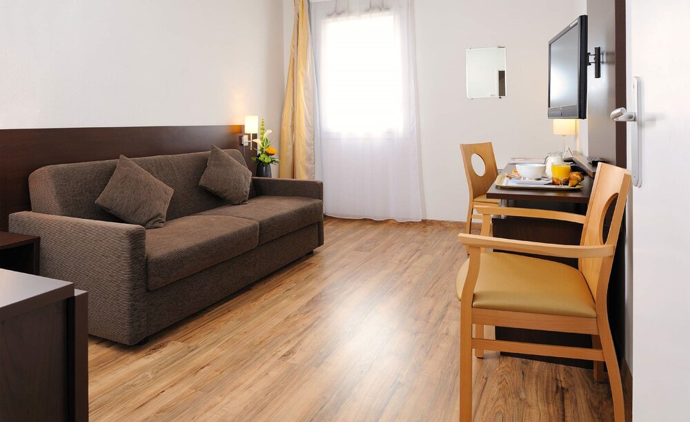Apartment, 1 Bedroom - Living Area