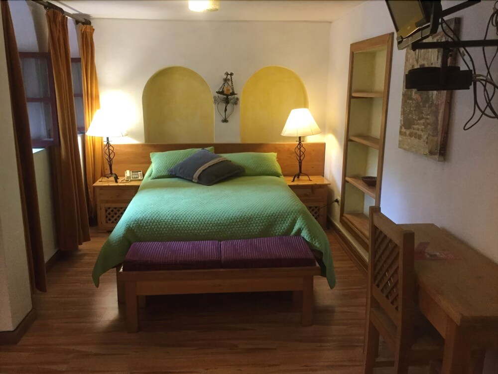 Comfort Suite, 1 Double Bed, Courtyard Area - Guestroom