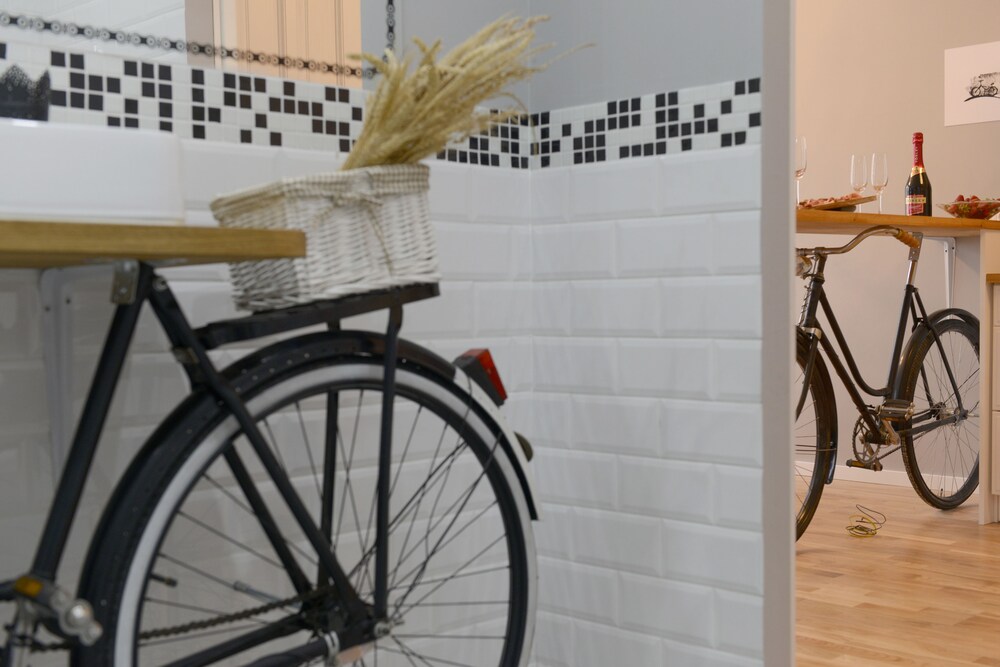 Bike Design Apartment - Bathroom