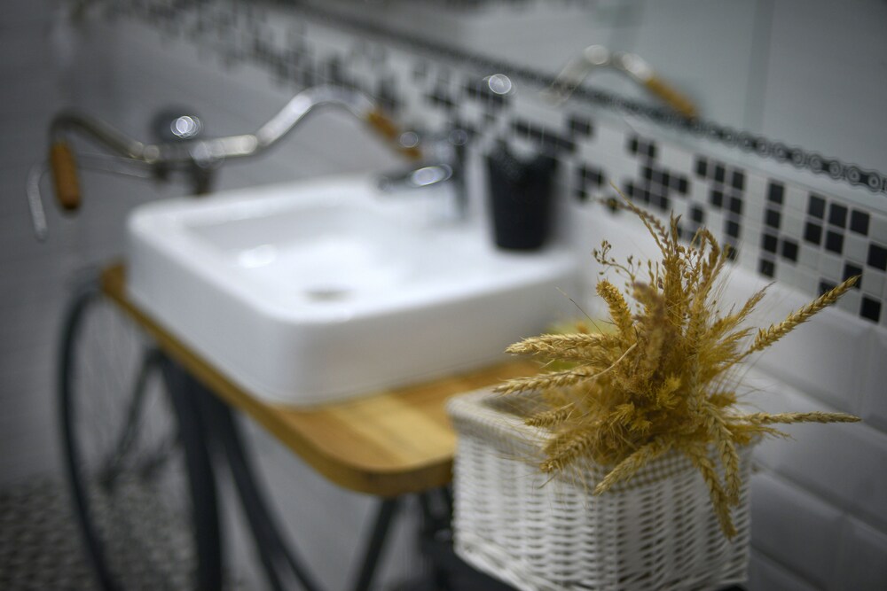 Bike Design Apartment - Bathroom