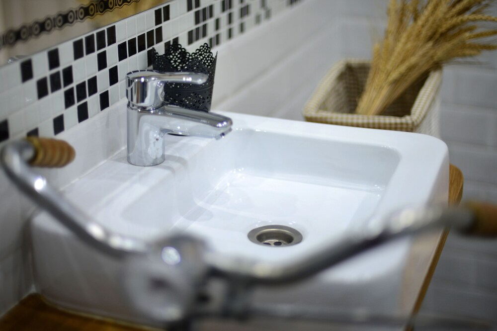 Bike Design Apartment - Bathroom