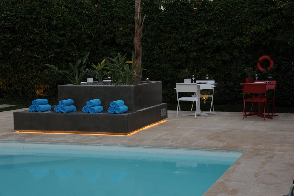 Sundeck