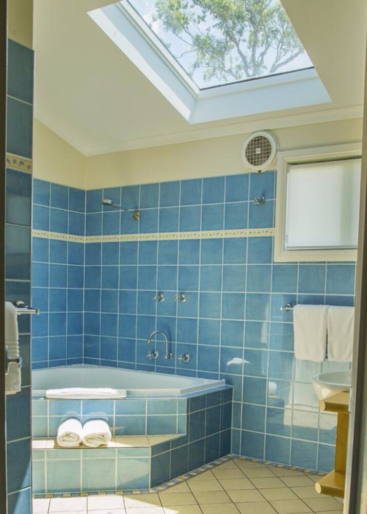 Seabreeze Townhouse - Bathroom