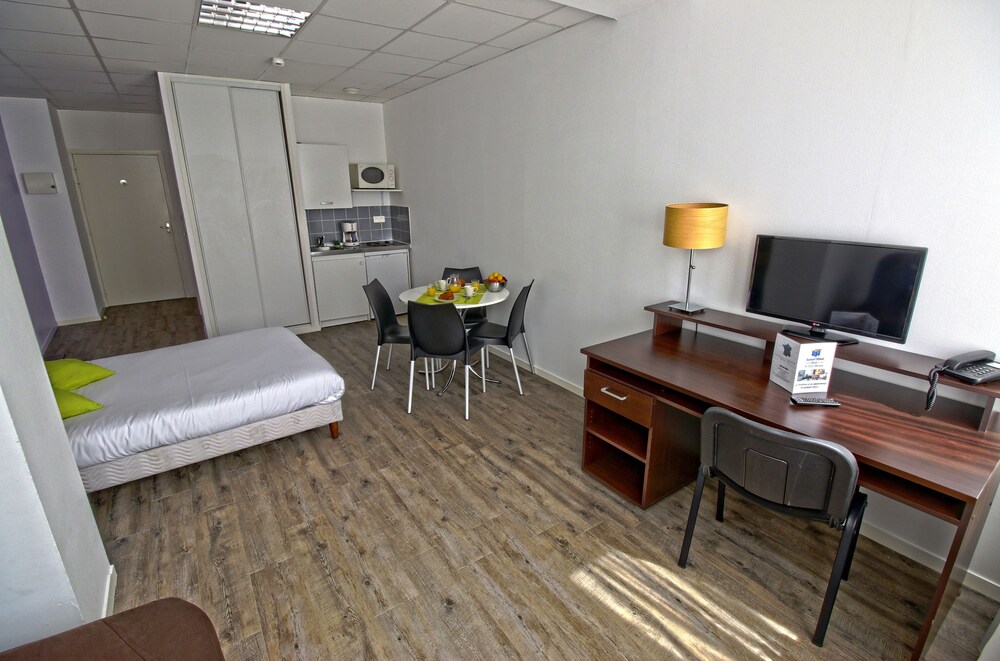 Superior Studio - Guestroom