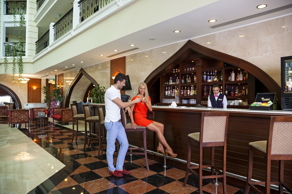 Hotel Bar