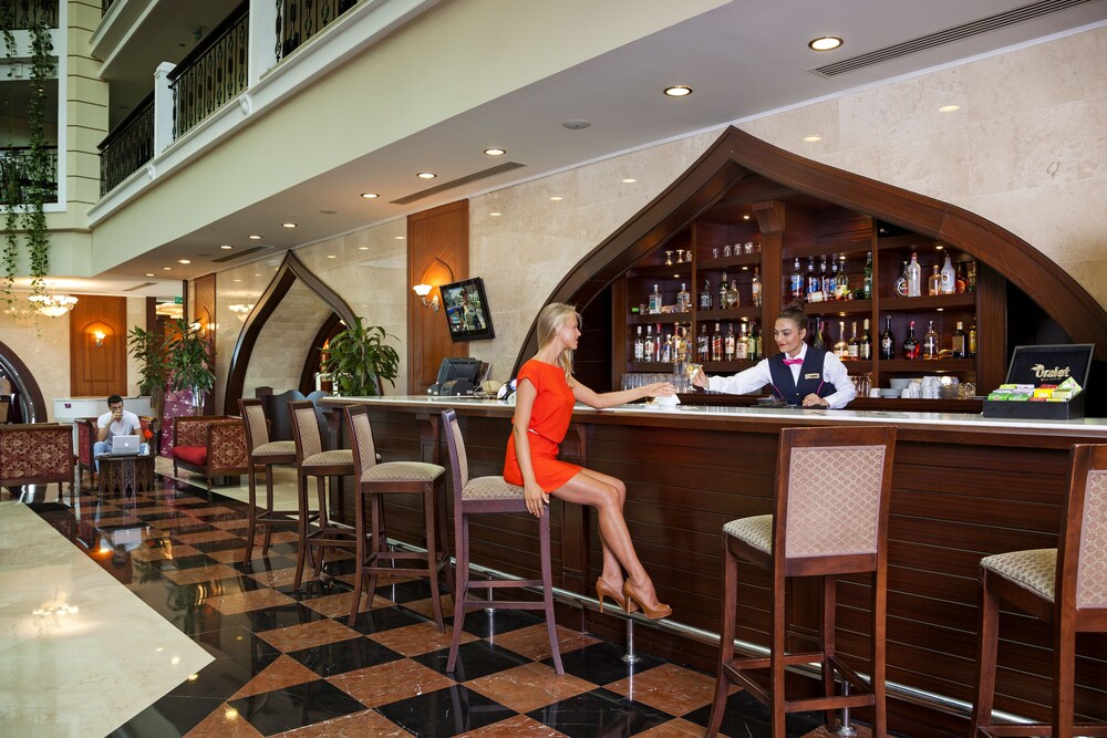 Hotel Bar