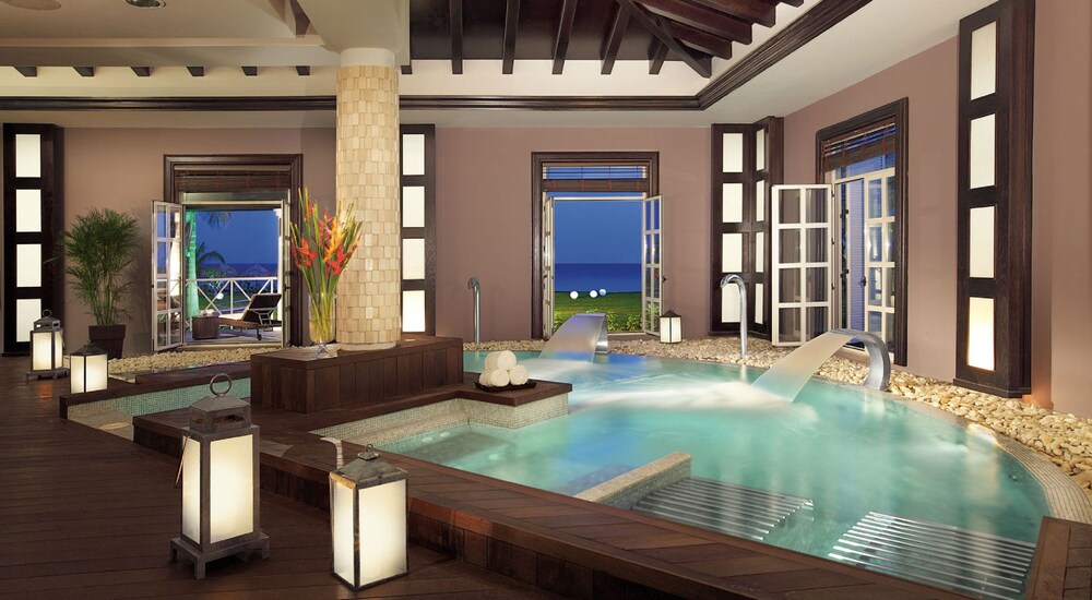 Indoor pool, Secrets Wild Orchid Montego Bay - Luxury - Adults Only - All Inclusive