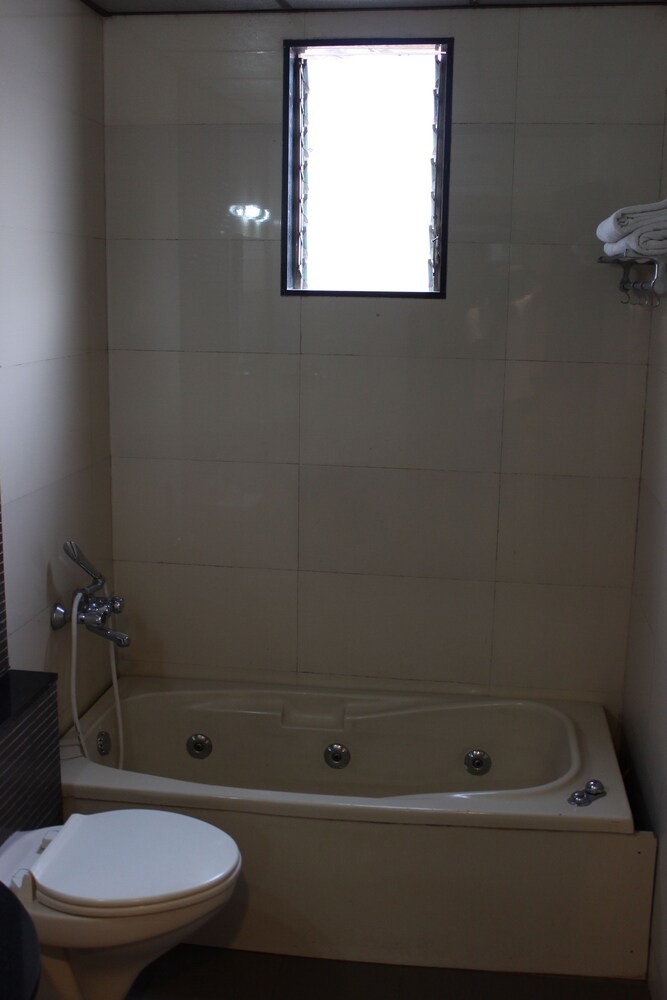Jetted Tub