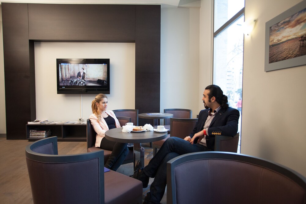 Hotel Lounge