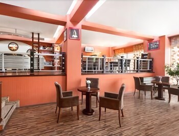 Hotel Bar