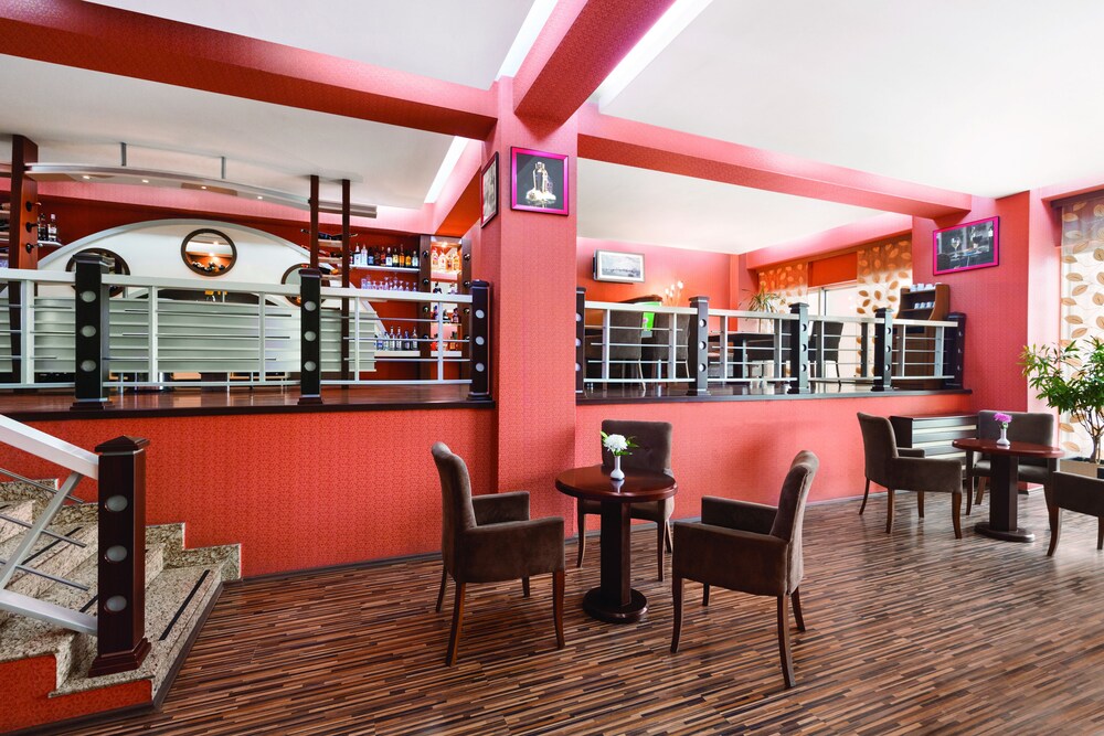 Hotel Bar