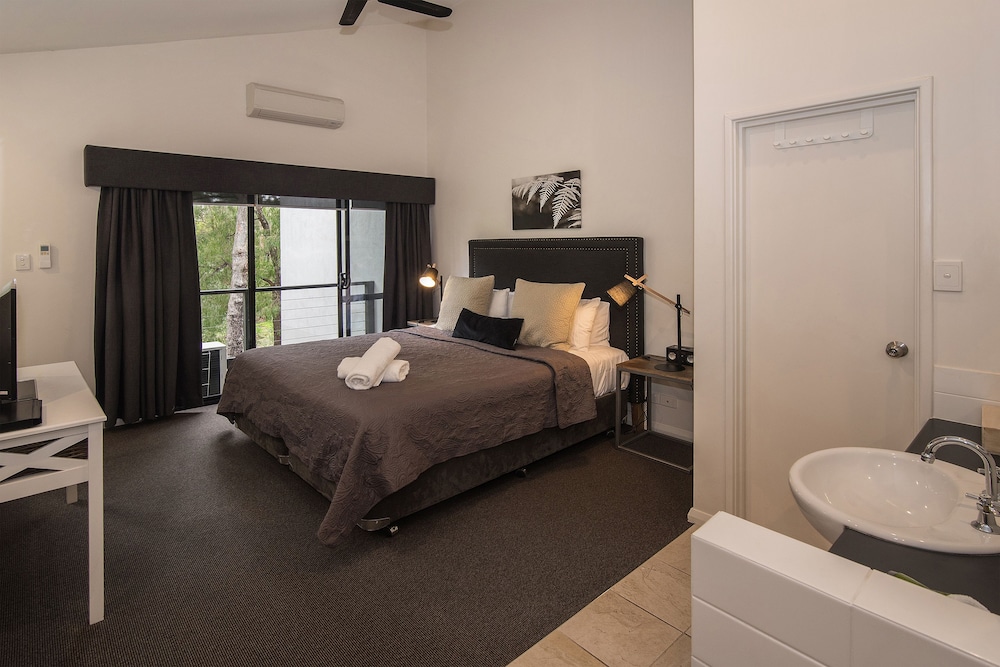 One bedroom Spa Apartment - Guestroom