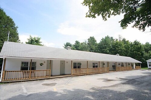 Maple Leaf Motel