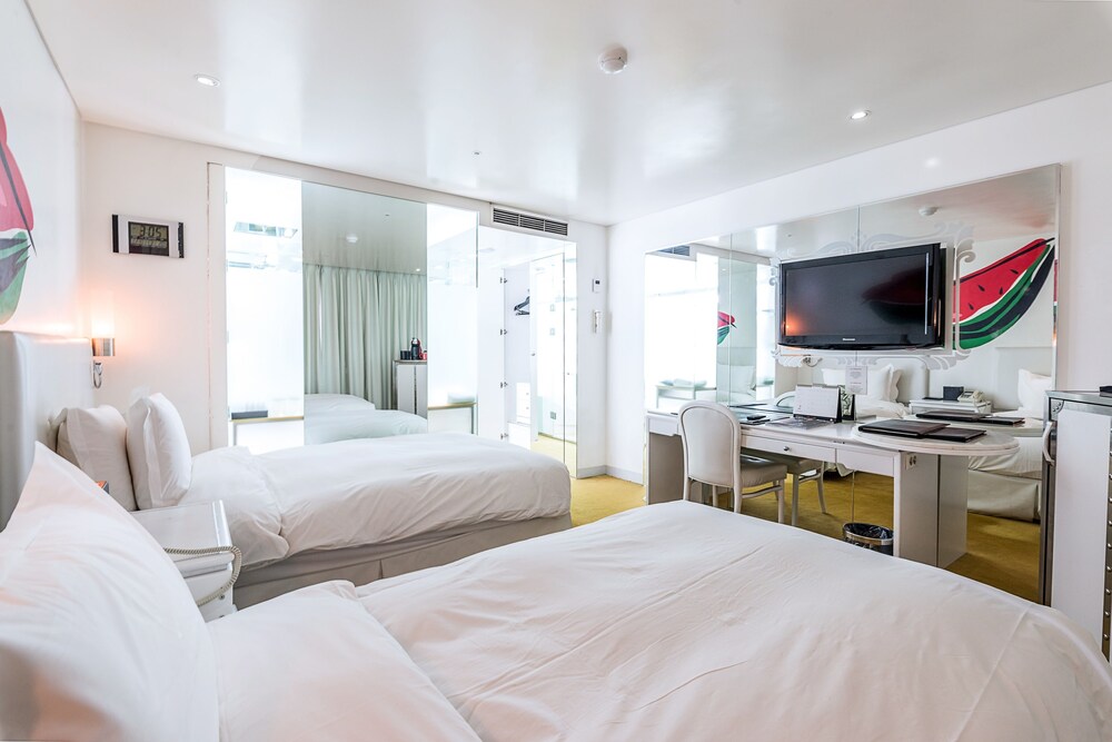 Guestroom