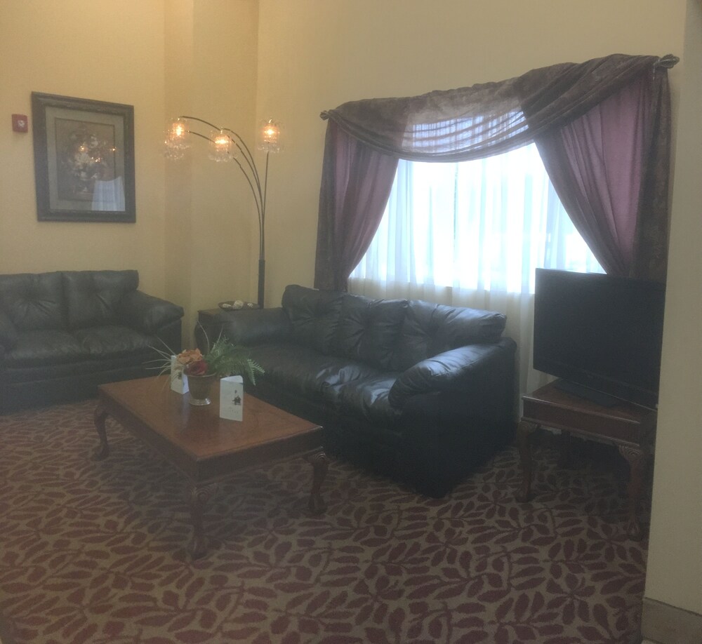 Executive Lounge