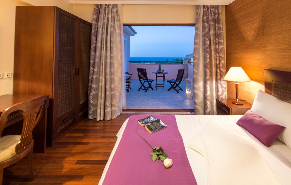 Villa, 3 Bedrooms, Private Pool, Sea View - Guestroom
