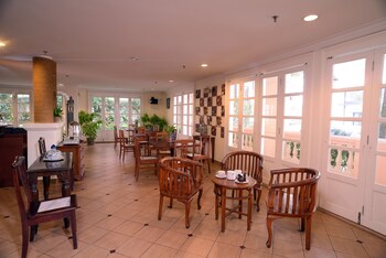 Hotel Lounge