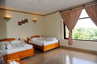 Panorama Family Room