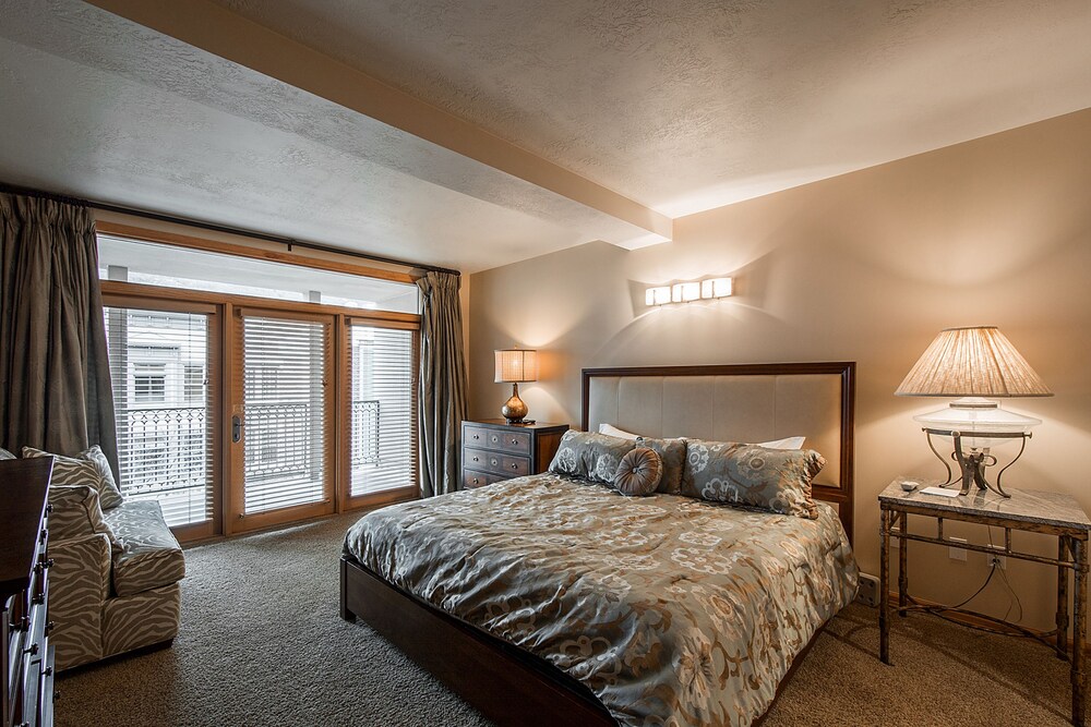 객실 (Deluxe 2-bedroom condominium with spa)