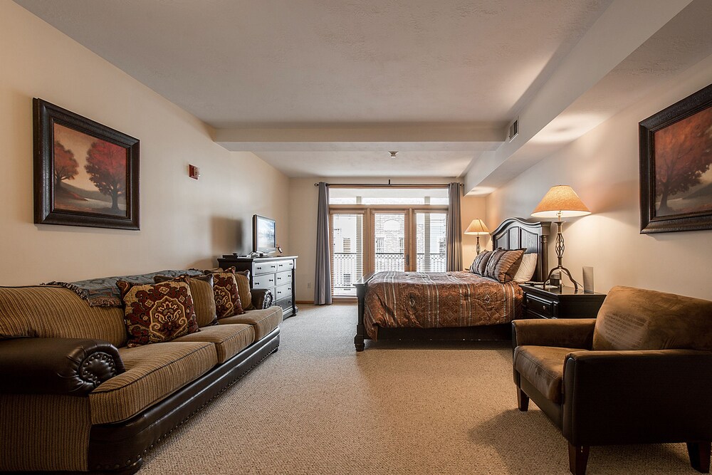객실 (Standard 2-bedroom condominium with spa)