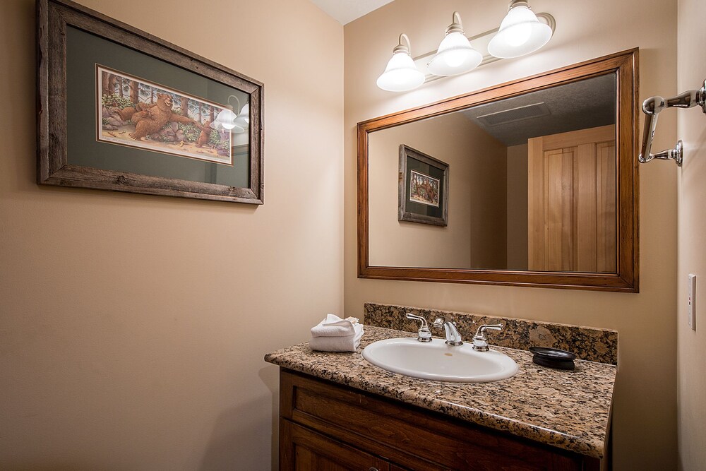 욕실 (Deluxe 2-bedroom condominium with spa)