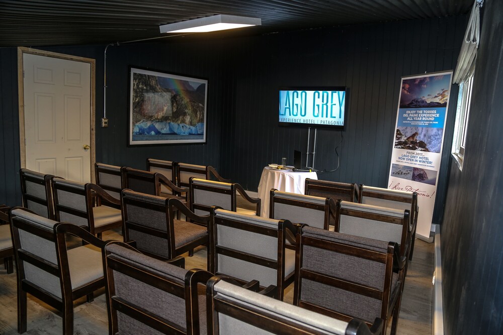 Executive Lounge