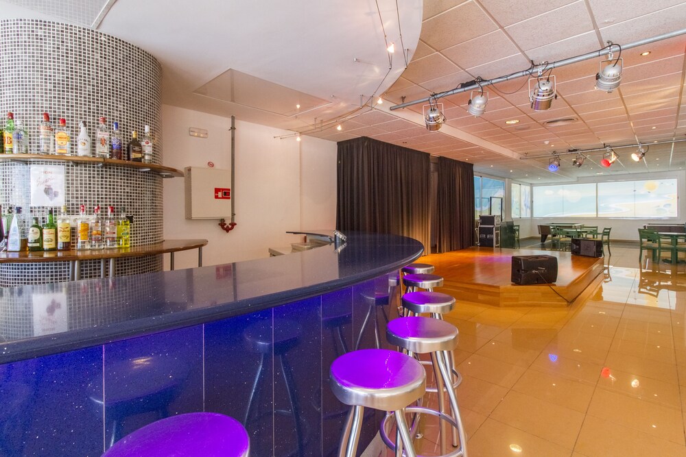 Hotel Bar