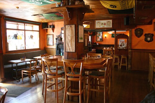 Hotel Bar