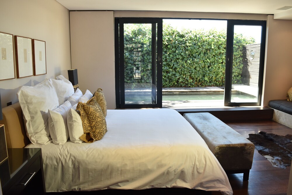 Exclusive Cottage, 4 Bedrooms, Mountain View (2 Loader Street 2 night minimum stay) - Terrace/Patio