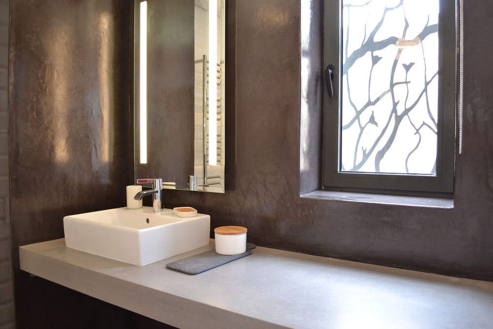 Cottage, 4 Bedrooms, Terrace, City View (76 Waterkant Street 2 night min stay) - Bathroom