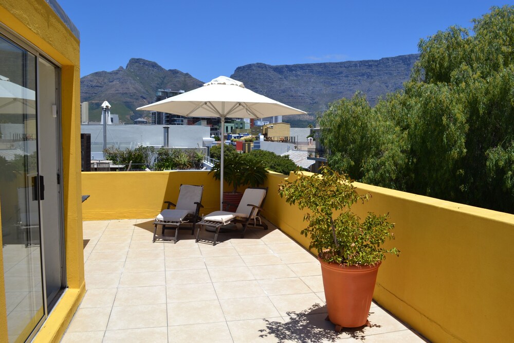 Exclusive Cottage, 3 Bedrooms, Terrace, Mountain View (110 Waterkant Street 2 night min stay) - Terrace/Patio