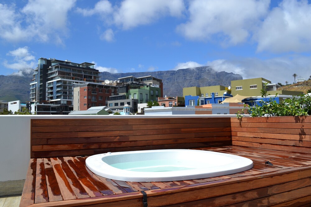 Cottage, 4 Bedrooms, Terrace, City View (76 Waterkant Street 2 night min stay) - Indoor Spa Tub